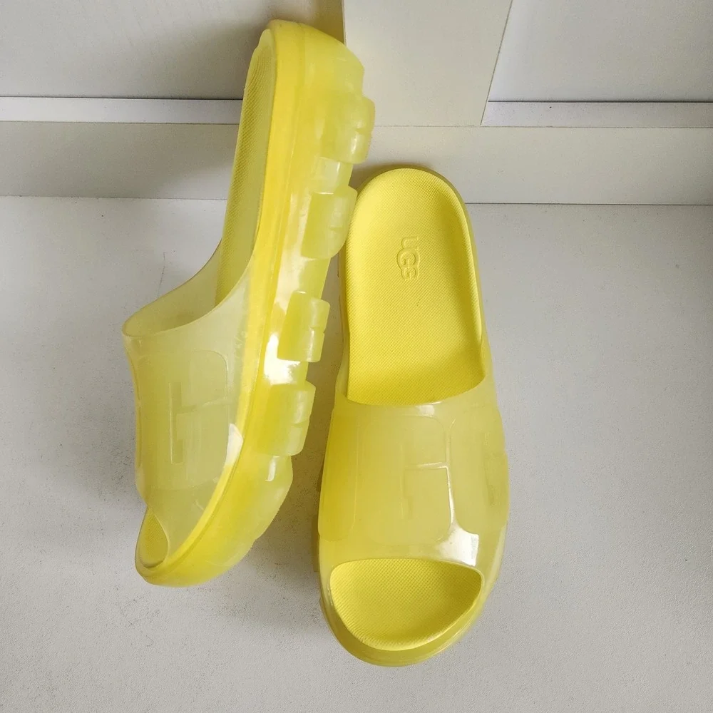 UGG Women's Size 8 Jella Clear Slide Neon Bright Yellow Translucent Sandal Slide